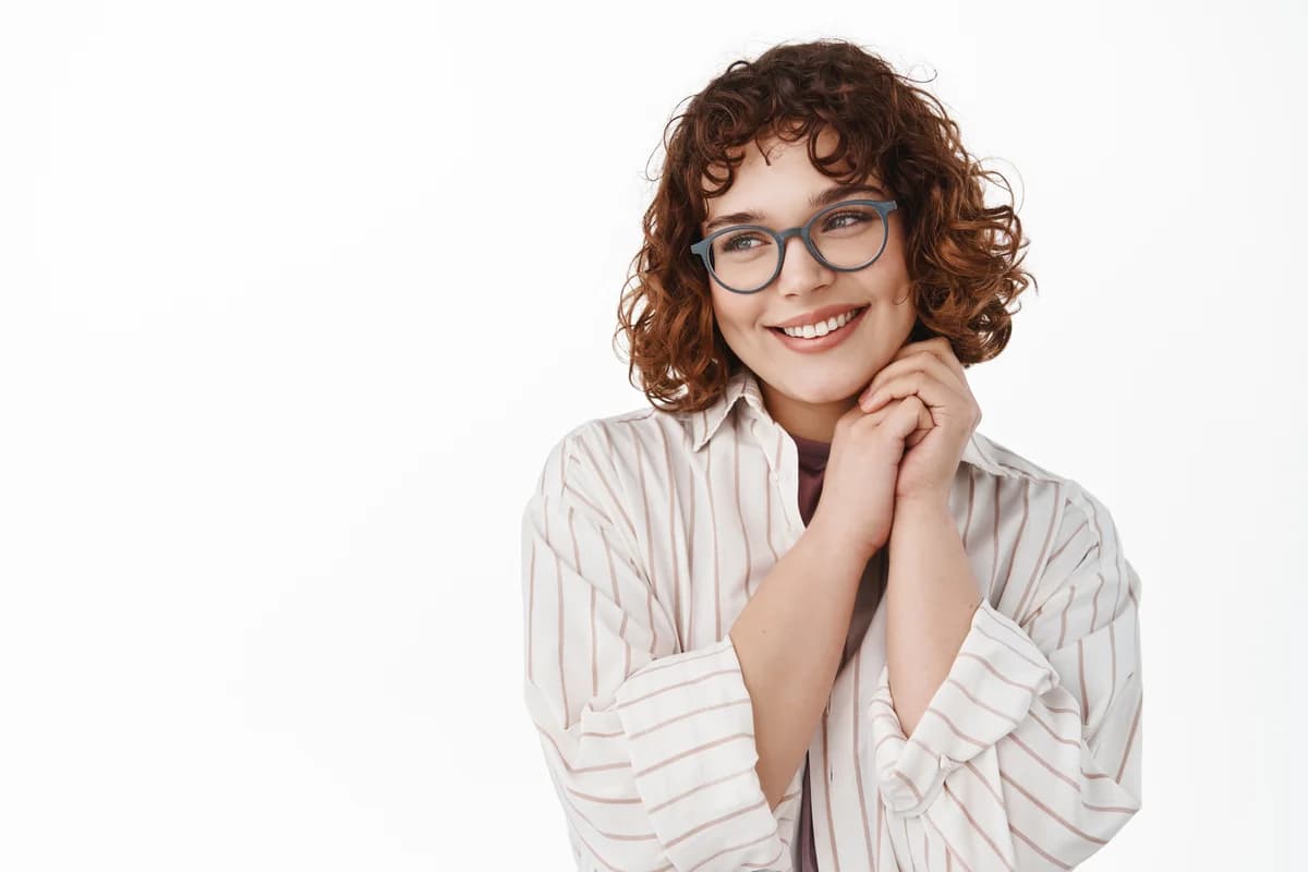 Mujer con lentes GX7